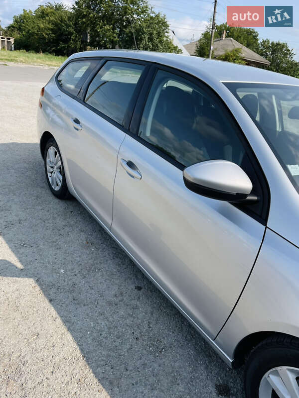 Універсал Peugeot 308 2014 в Хотині