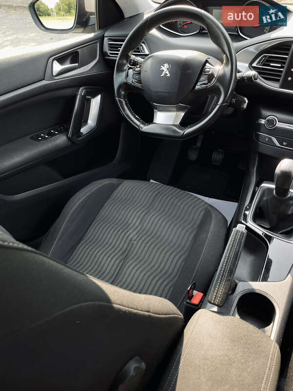 Універсал Peugeot 308 2014 в Хотині