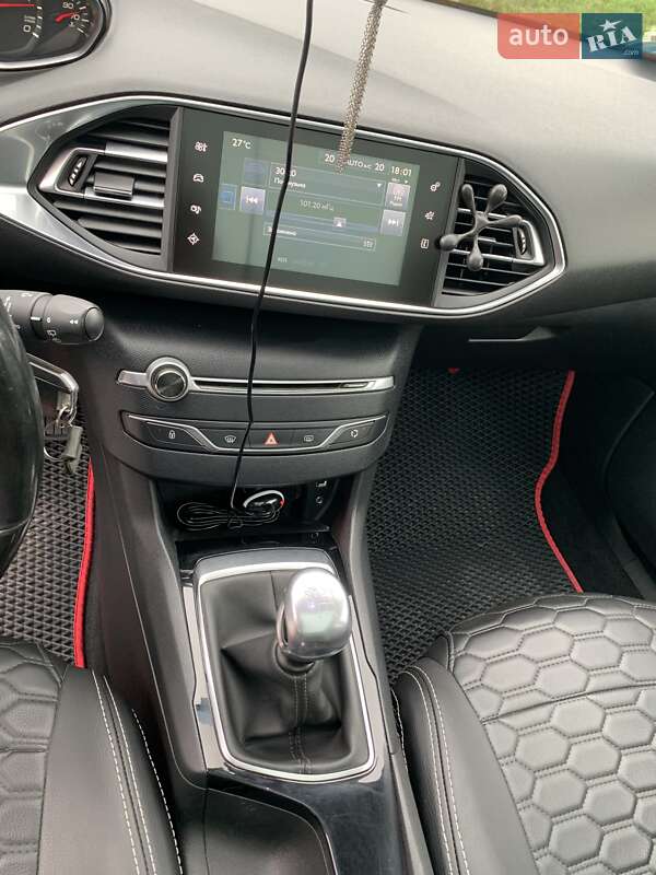 Універсал Peugeot 308 2015 в Хмельницькому