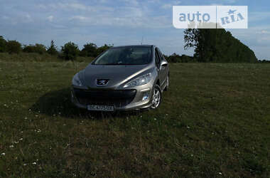 Хэтчбек Peugeot 308 2010 в Николаеве