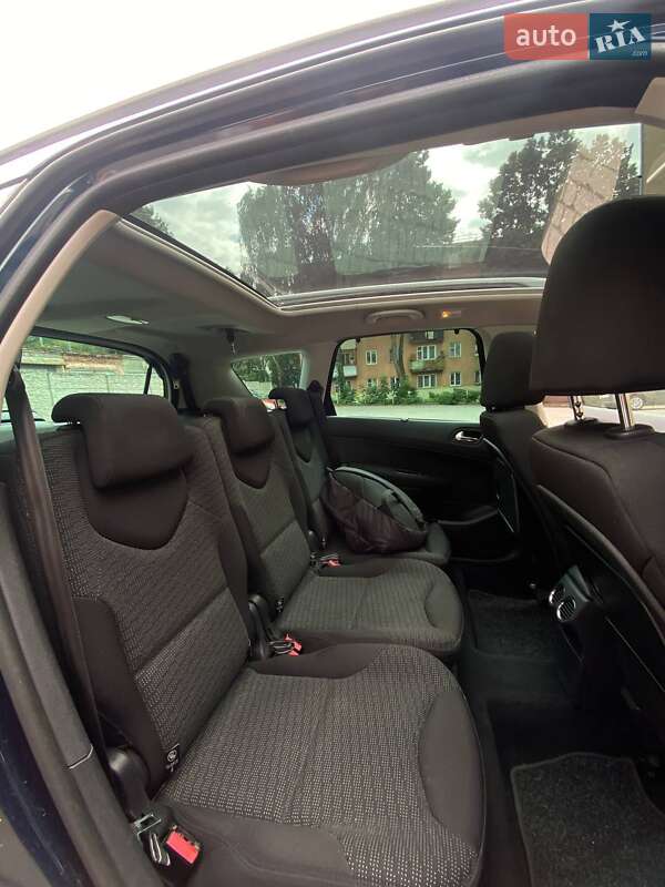 Универсал Peugeot 308 2010 в Ровно