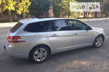 Універсал Peugeot 308 2014 в Тернополі