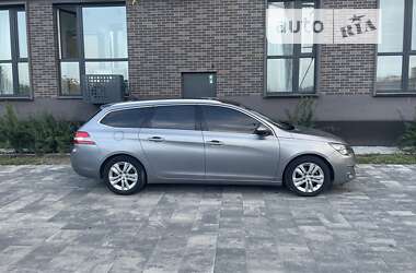 Универсал Peugeot 308 2015 в Львове