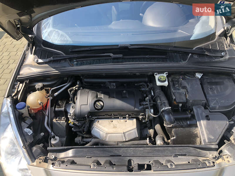 Универсал Peugeot 308 2010 в Хмельницком