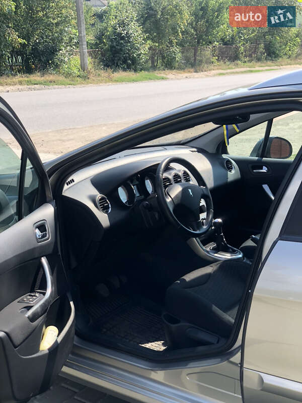 Универсал Peugeot 308 2010 в Хмельницком