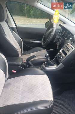 Универсал Peugeot 308 2011 в 