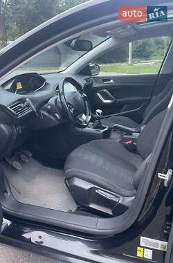 Универсал Peugeot 308 2015 в 