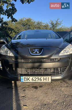 Хэтчбек Peugeot 308 2009 в Городке