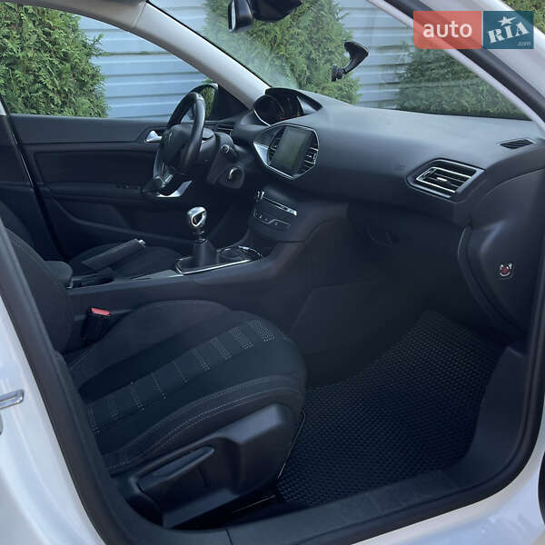 Універсал Peugeot 308 2015 в Львові