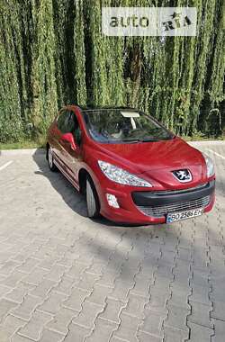 Хэтчбек Peugeot 308 2008 в Тернополе