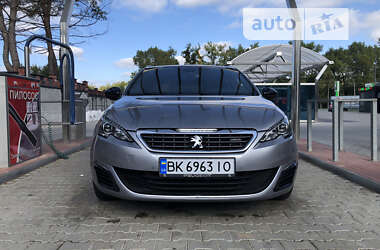 Універсал Peugeot 308 2015 в Рівному