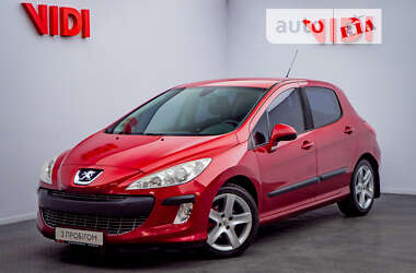 Хэтчбек Peugeot 308 2008 в Киеве