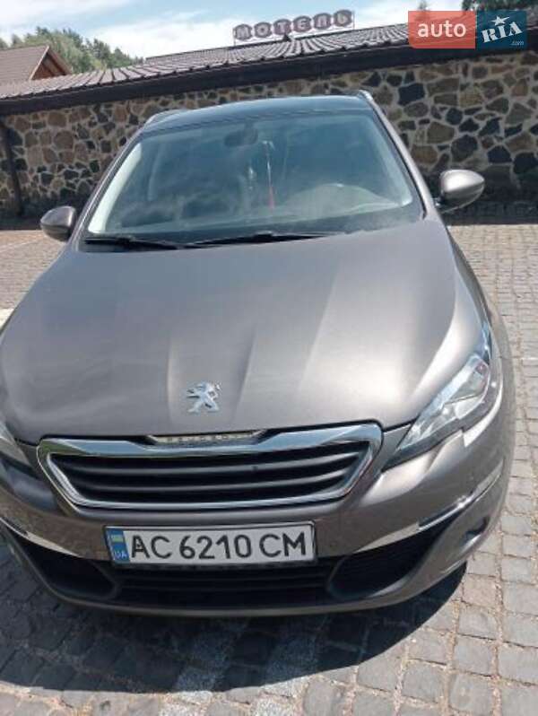 Универсал Peugeot 308 2015 в Цумани