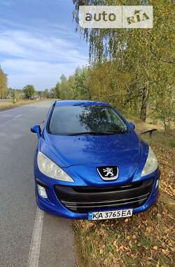 Хэтчбек Peugeot 308 2010 в Чернигове