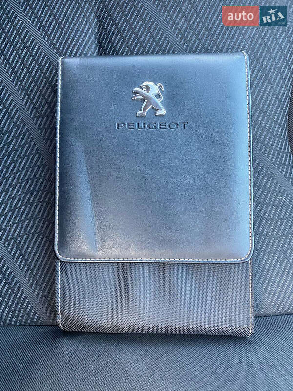 Хэтчбек Peugeot 308 2010 в Березному