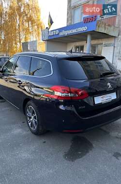 Универсал Peugeot 308 2017 в Сумах