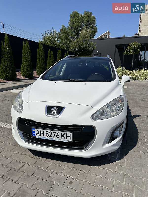 Універсал Peugeot 308 2011 в Черкасах