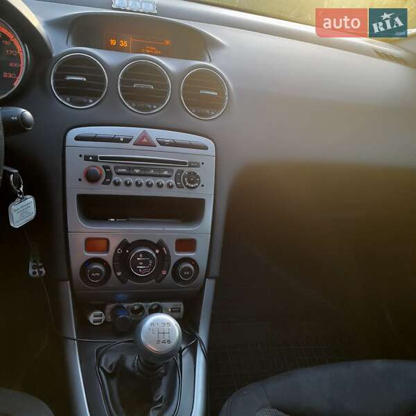Універсал Peugeot 308 2011 в Калуші