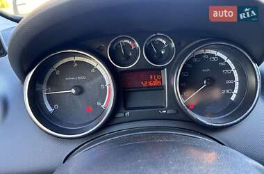 Хэтчбек Peugeot 308 2009 в 