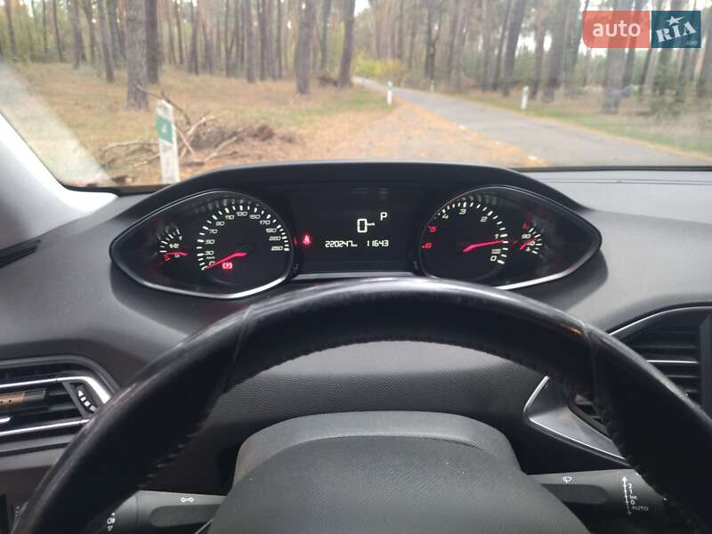 Універсал Peugeot 308 2016 в Олександрівці