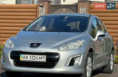 Хэтчбек Peugeot 308 2011 в Киеве