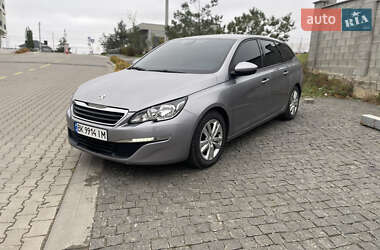 Універсал Peugeot 308 2015 в Рівному