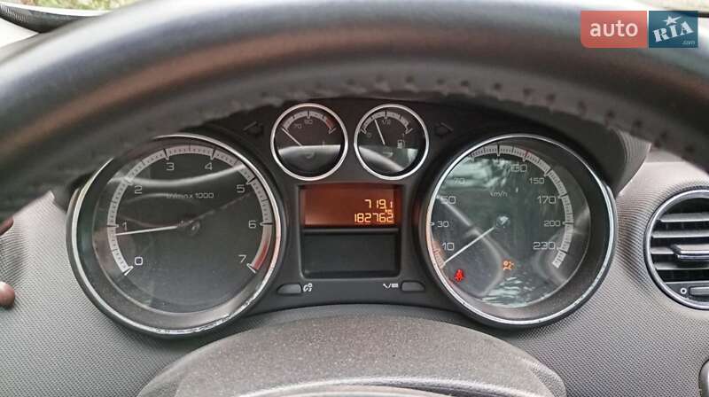 Универсал Peugeot 308 2010 в Днепре