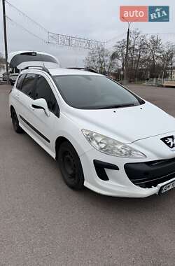 Универсал Peugeot 308 2010 в Коростене