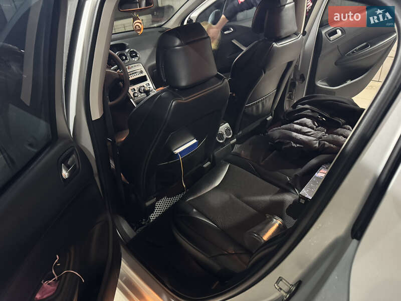 Хэтчбек Peugeot 308 2008 в Кременчуге фото 9 Хэтчбек Peugeot 308 2008 в Кременчуге