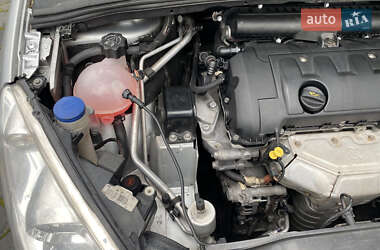 Универсал Peugeot 308 2009 в 