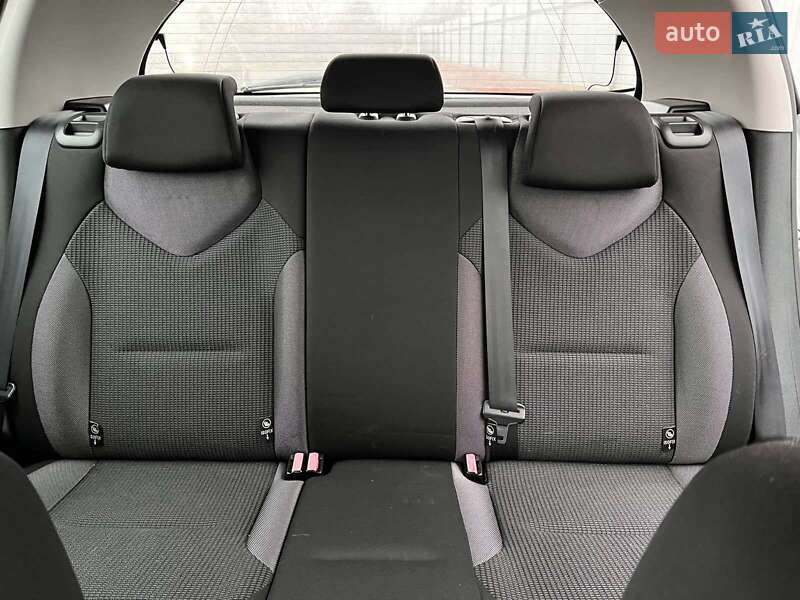 Хетчбек Peugeot 308 2008 в Новому Розділі