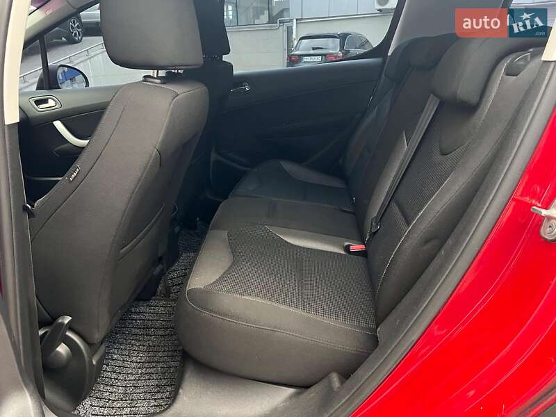 Хэтчбек Peugeot 308 2010 в Одессе