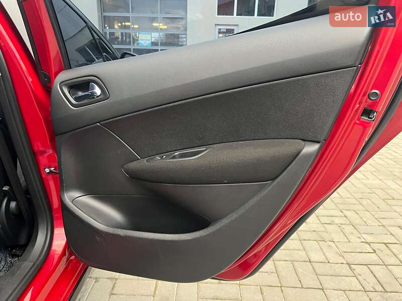 Хэтчбек Peugeot 308 2010 в Одессе