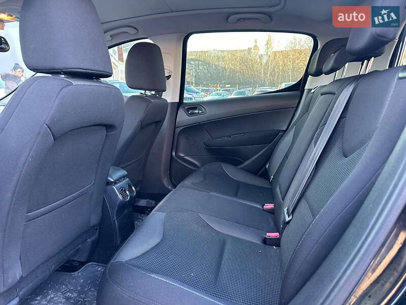 Хетчбек Peugeot 308 2011 в Вінниці