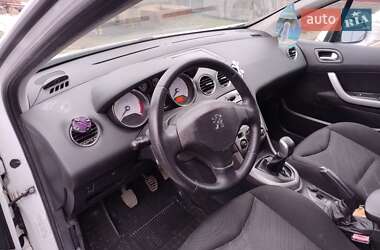 Универсал Peugeot 308 2011 в 