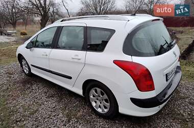 Универсал Peugeot 308 2011 в 