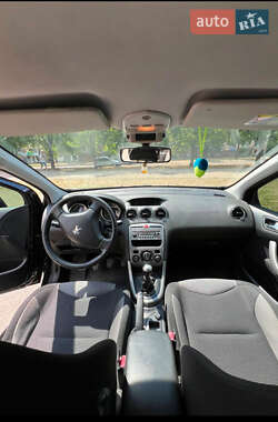 Хэтчбек Peugeot 308 2012 в Запорожье