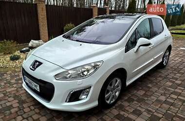 Хетчбек Peugeot 308 2012 в Охтирці