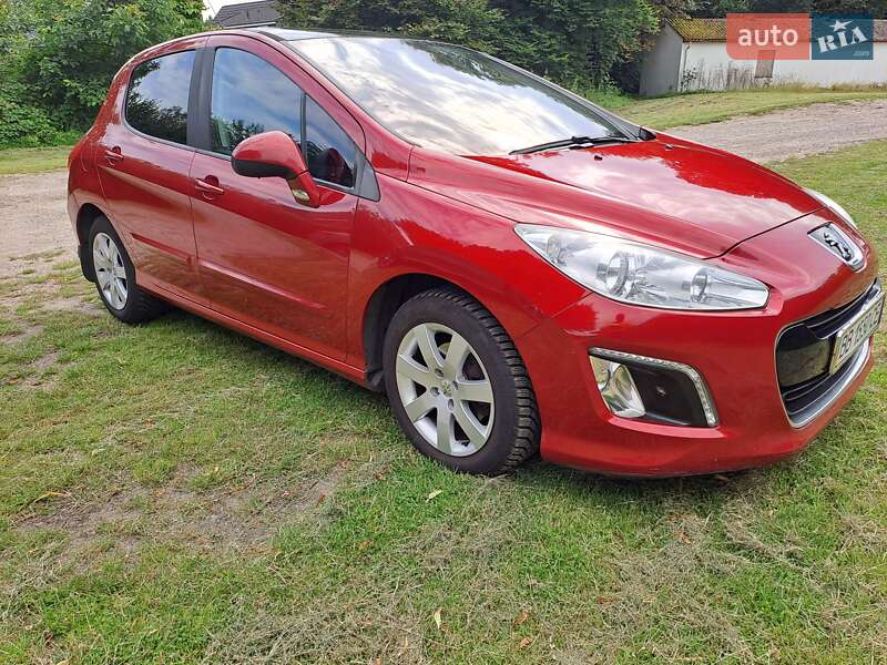 Хэтчбек Peugeot 308 2011 в Киеве фото 3 Хэтчбек Peugeot 308 2011 в Киеве