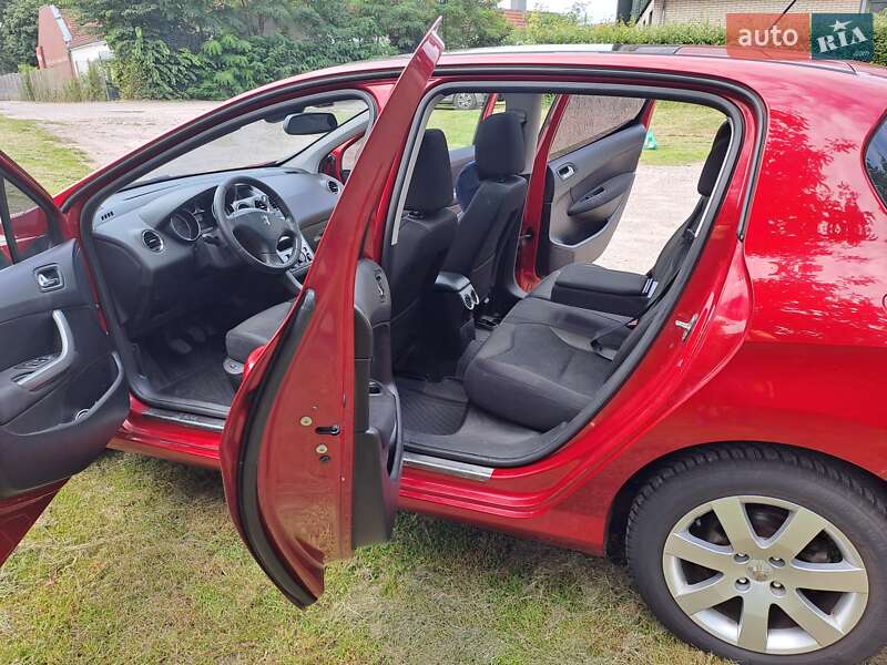 Хэтчбек Peugeot 308 2011 в Киеве фото 35 Хэтчбек Peugeot 308 2011 в Киеве
