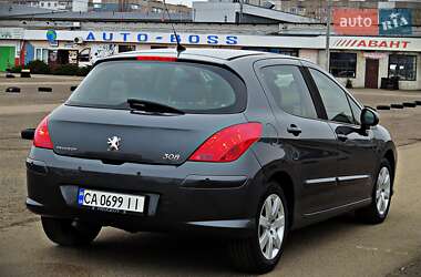 Хэтчбек Peugeot 308 2009 в 