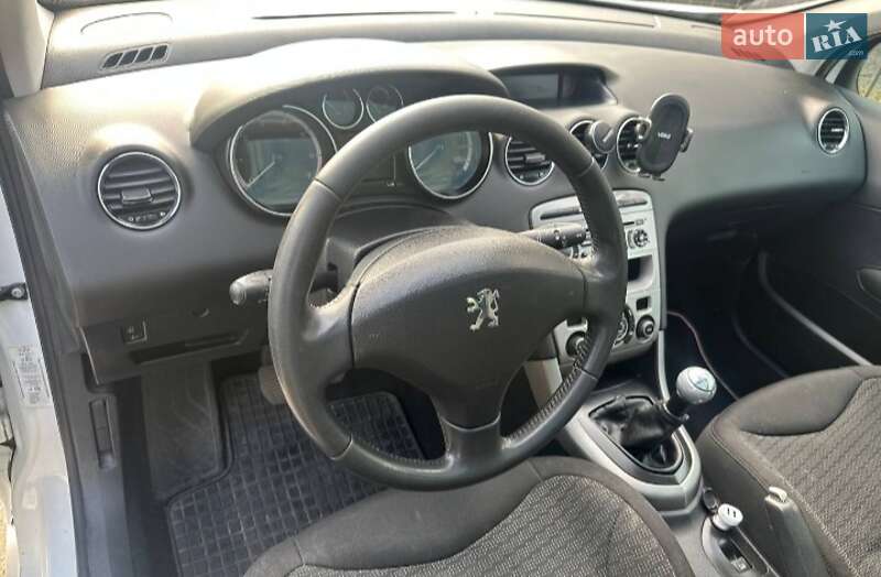 Универсал Peugeot 308 2010 в Киеве