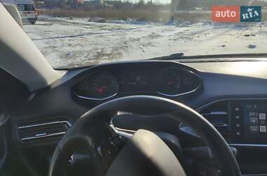 Универсал Peugeot 308 2015 в 