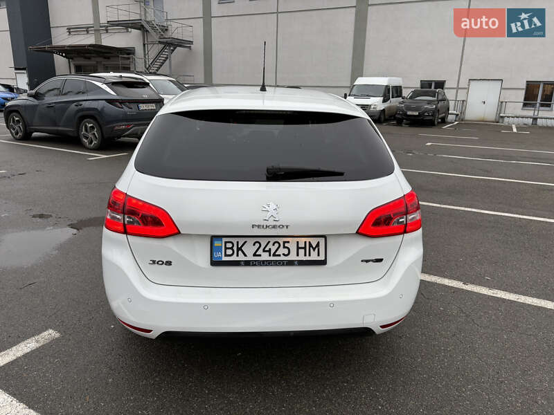 Универсал Peugeot 308 2016 в Киеве