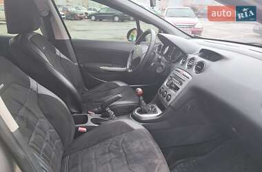 Хэтчбек Peugeot 308 2010 в 