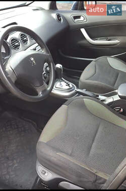Хэтчбек Peugeot 308 2008 в 