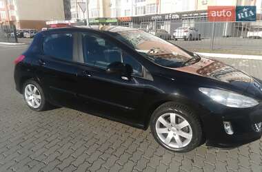 Хетчбек Peugeot 308 2010 в Калуші