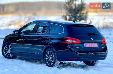 Універсал Peugeot 308 2016 в Трускавці