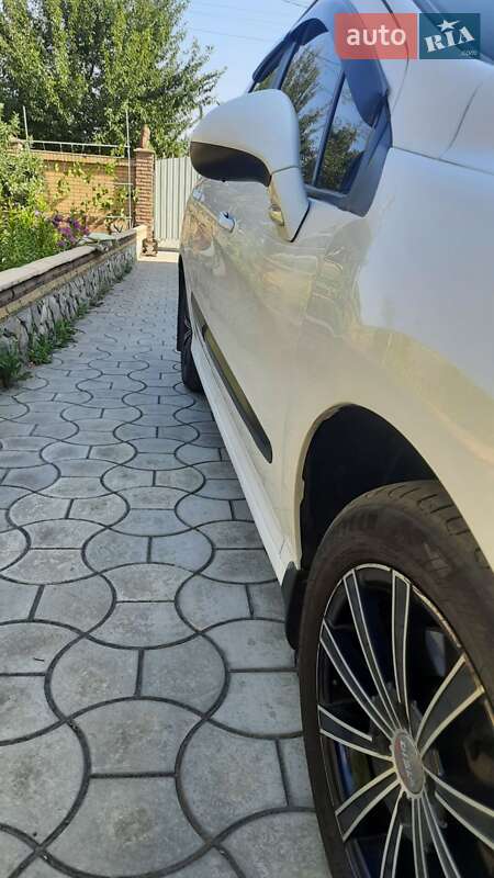 Універсал Peugeot 308 2012 в Охтирці