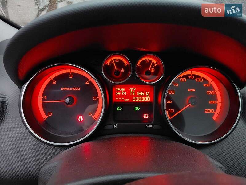 Универсал Peugeot 308 2010 в Коростене